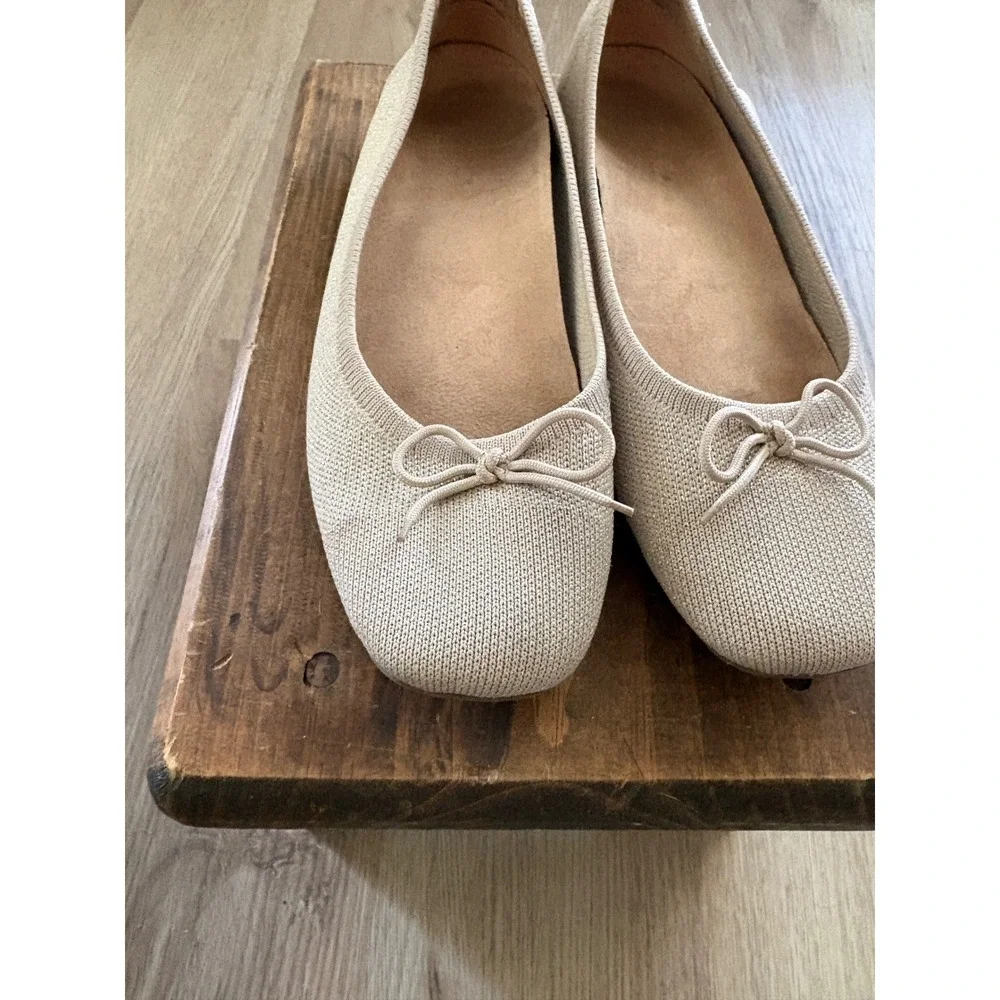 Vionic Klara Oatmeal Gold Knit Ballet Flats Bow Shoes Womens 8.5